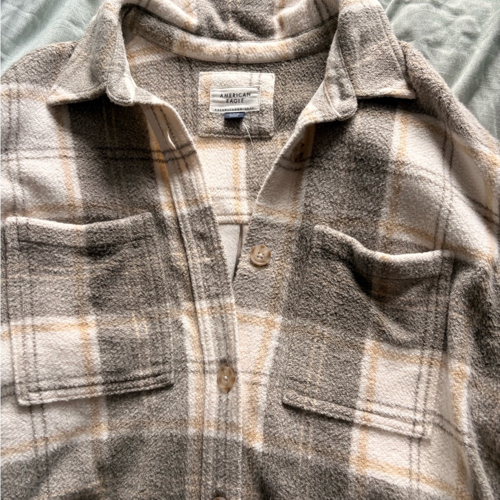 American Eagle Cream and Gray Plaid Shirt